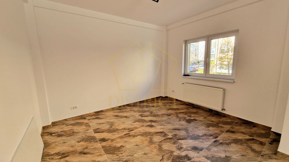 Spatiu birouri cladire noua cu 2 incaperi spatioase I Complexul Studentesc - Poză 6