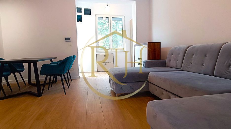 Apartament spațios de închiriat ideal pentru locuință sau activități comerciale - Poză 2