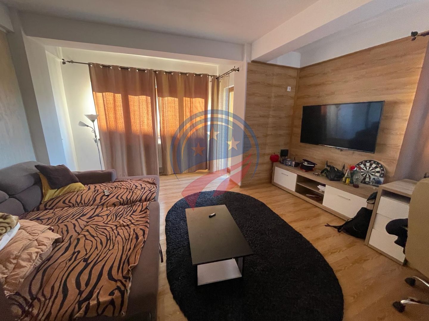 Casa moderna alcatuita din trei apartamente, zona Rovine - Poză 6