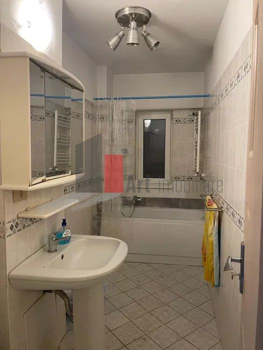 Apartament Piata Unirii, 2 cam, et 6/8, 3 balcoane - Poză 5