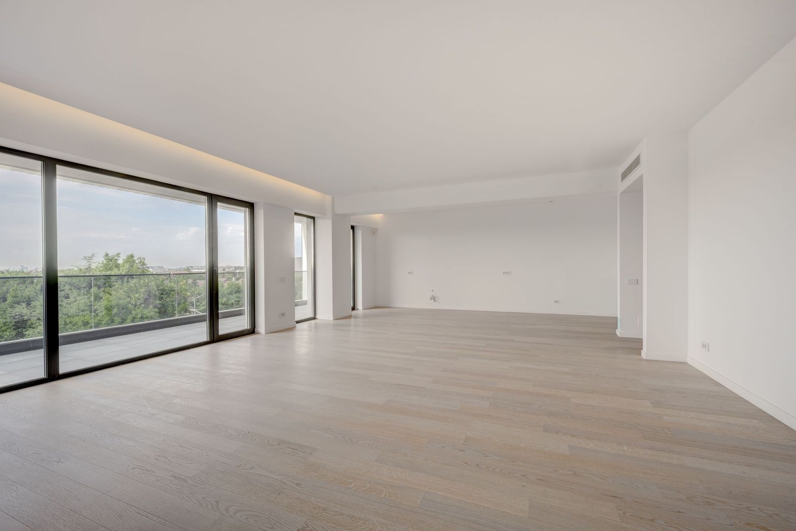 Apartament deosebit in Iancu Nicolae, langa Cambridge, terasa , nou - Poză 6