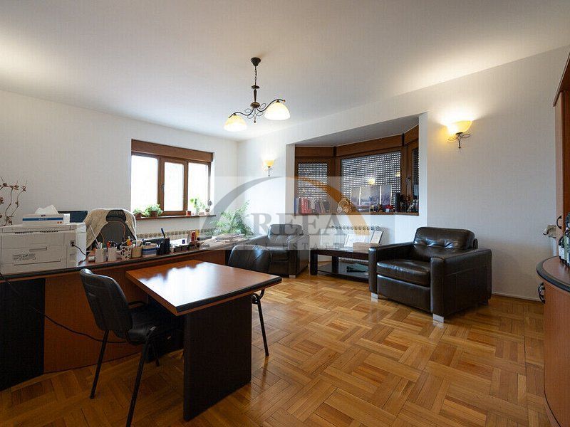 Vila cu 750 mp utili si teren de 1.480 mp in Erou Iancu Nicolae - Poză 26