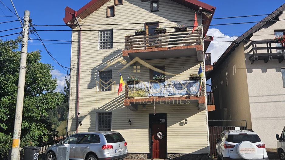 Pensiune 10 camere cu restaurant // Moieciu de Jos - Poză 1