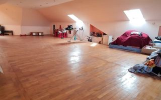 Vila cu piscina, 950  mp teren -  Piata Centrala, str. Posta Veche - Poză 4