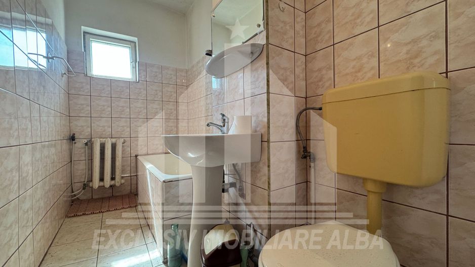 Apartament cu 3 camere decomandate, 2 bai, garaj, Caroline - Poză 9