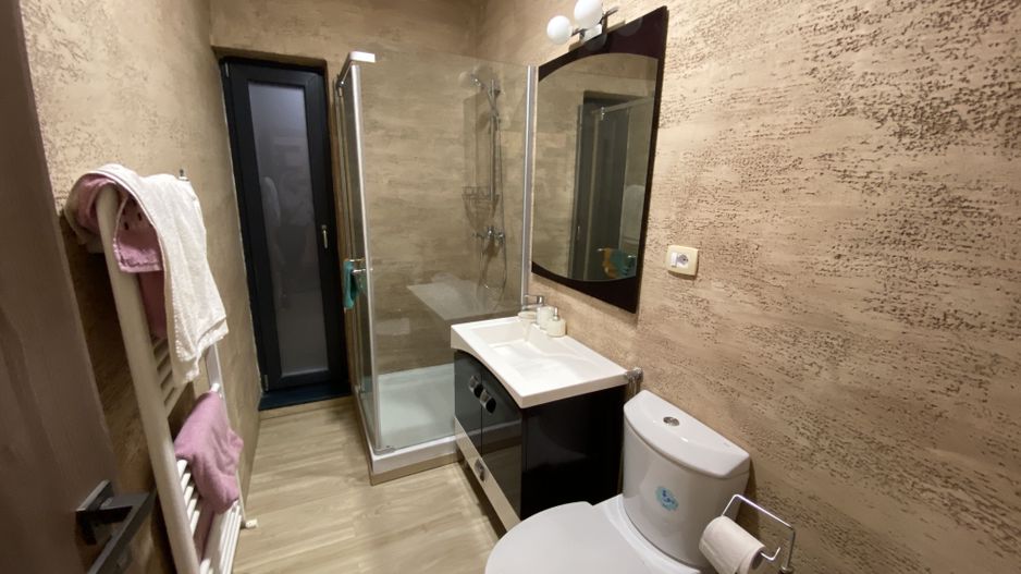 Duplex de vânzare/ cartier Europa/  curte/ terasa de 25 mp/ finisat modern - Poză 13