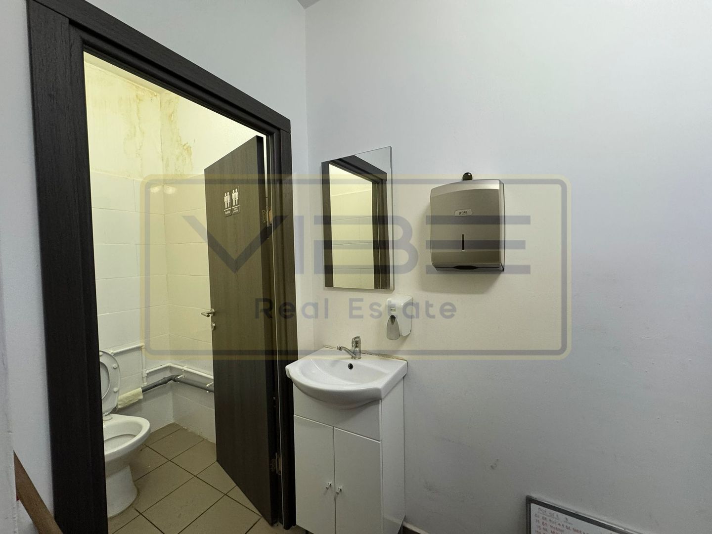 Spatiu la bulevard - Tudor Vladimirescu- Trafic intens ! - Poză 18