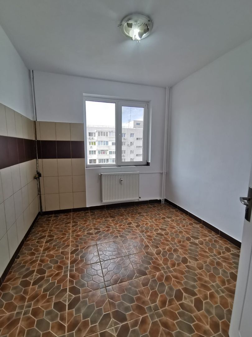 3 camere  decomandat Titan Ozana Pallady mutare imediata - Poză 2