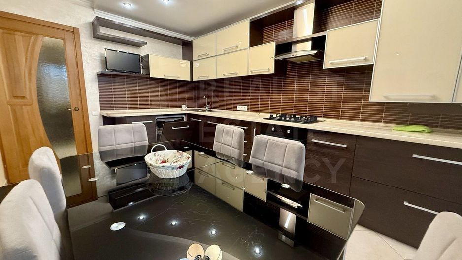 Chirie, apartament, 3 camere, str. Burebista, sectorul Botanica - Poză 2