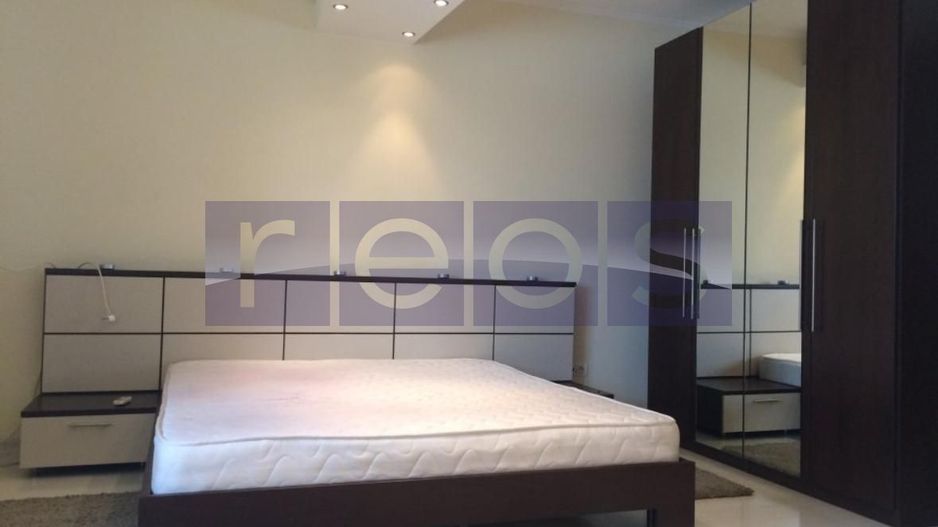 VILA 300MP | SISESTI | COMPLET RENOVATA | CURTE | 4 LOCURI DE PARCARE - Poză 4