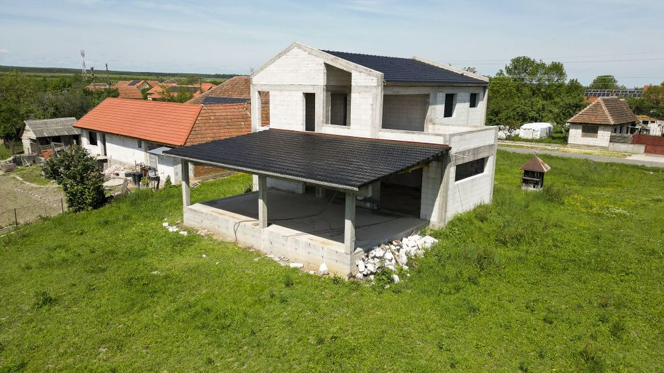 Casă la roșu din BCA de vânzare în Județul Arad - Poză 11