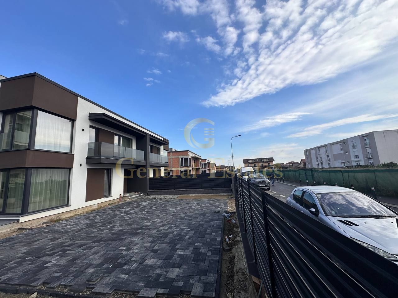 Case tip Duplex de vânzare în Ghimbav, Brașov – Cartierul Florilor - Poză 2