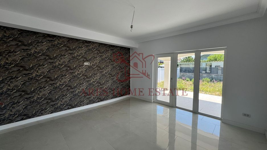 Duplex modern pe parter, 3 camere, 2 băi și terasă de 25 mp – Giarmata - Poză 8