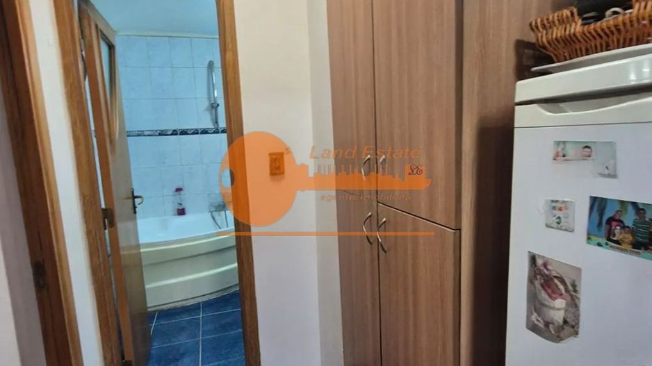 Apartament cu 3 camere la 6 minute distanta de Metrou Apărătorii Patriei - Poză 7