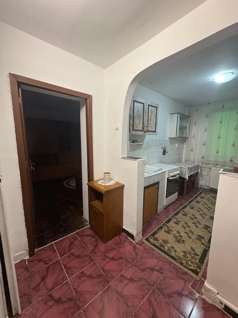Apartament 2 camere zona Rogerius - Poză 3