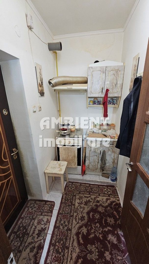 Cameră de cămin cu baie, etaj 1, zona Liceu Stefan Procopiu; - Poză 3