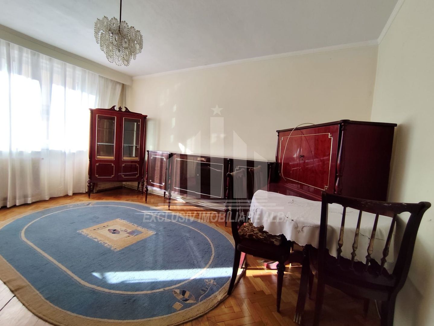 Apartament cu 3 camere decomandate, Centru - Poză 2