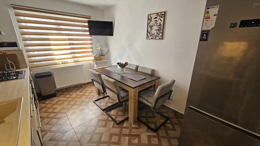 Apartament 3 camere 82 mp 2 băi 2 balcoane etaj 2 in Selimbar - Poză 8