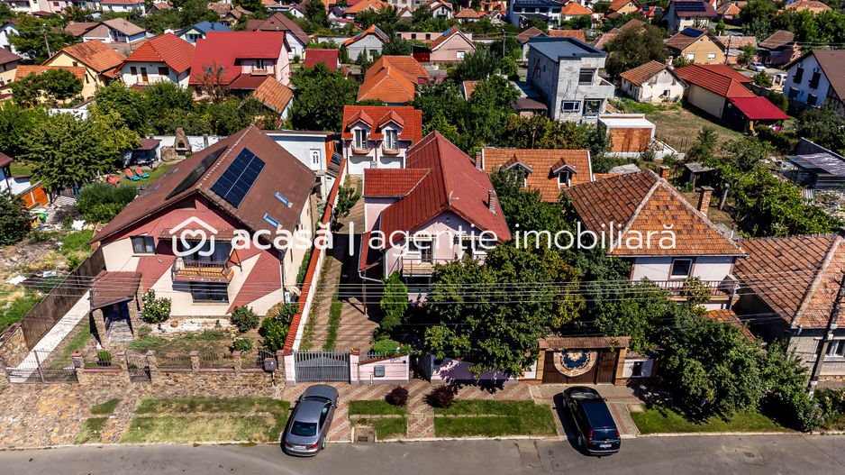 Vilă cu 6 camere în zona rezidențială - Poltura - Poză 12