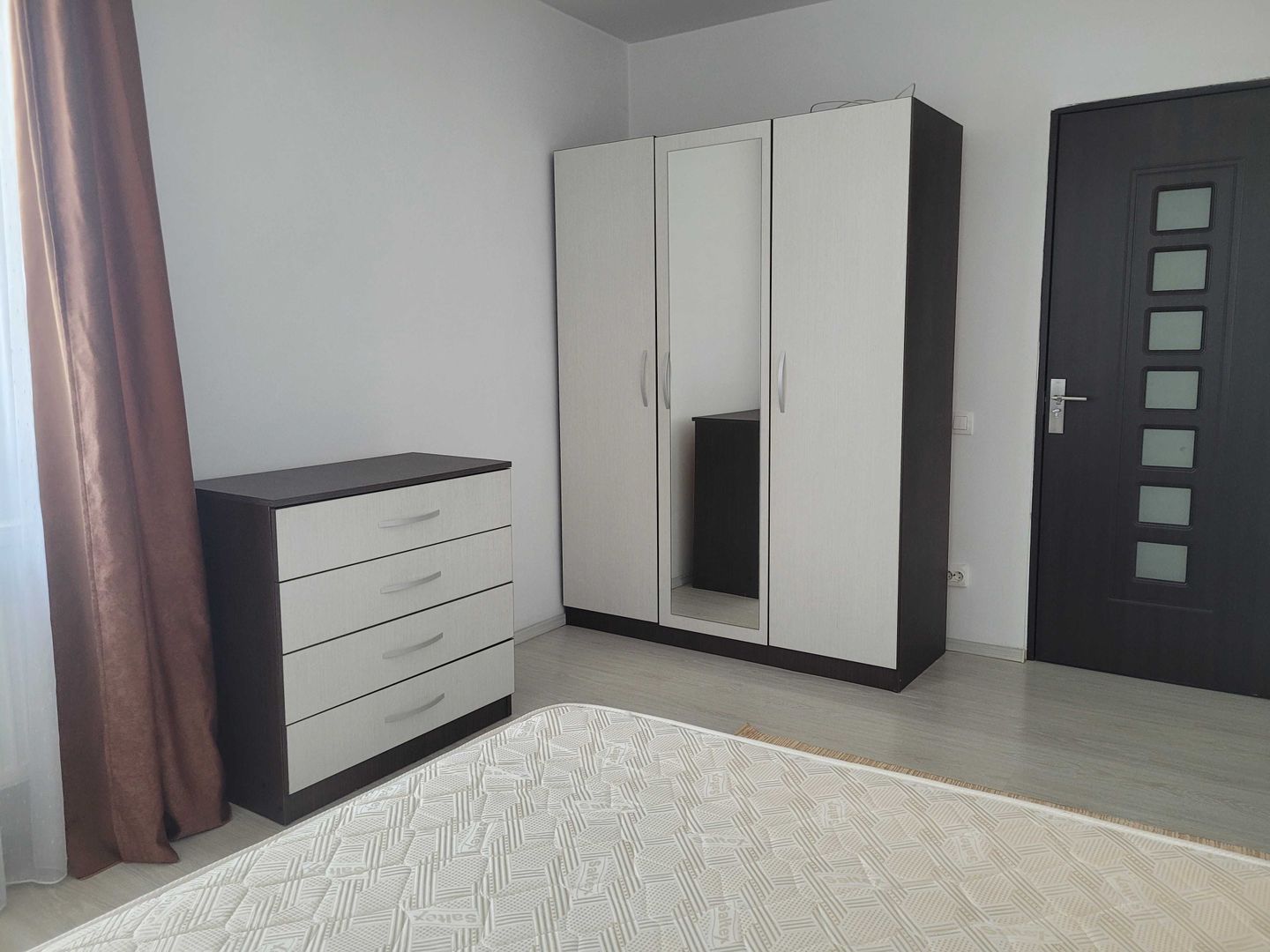 Apartament 2 camere, loc parcare, Fizicienilor-Camil Ressu, metrou Dristor - Poză 2