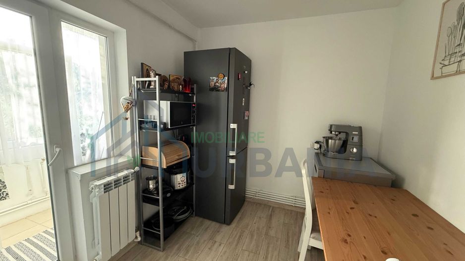 Apartament 3 camere decomandat, zona Nicolina, str. Orientului - Poză 2