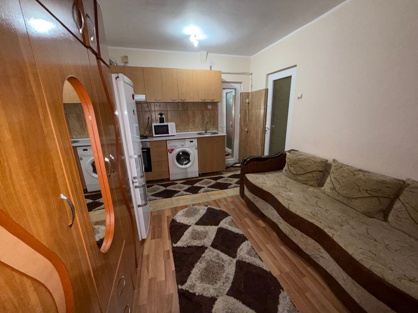 🏡 APARTAMENT 2 CAMERE DE ÎNCHIRIAT – MICRO 19 | 300 €/lună - Poză 2