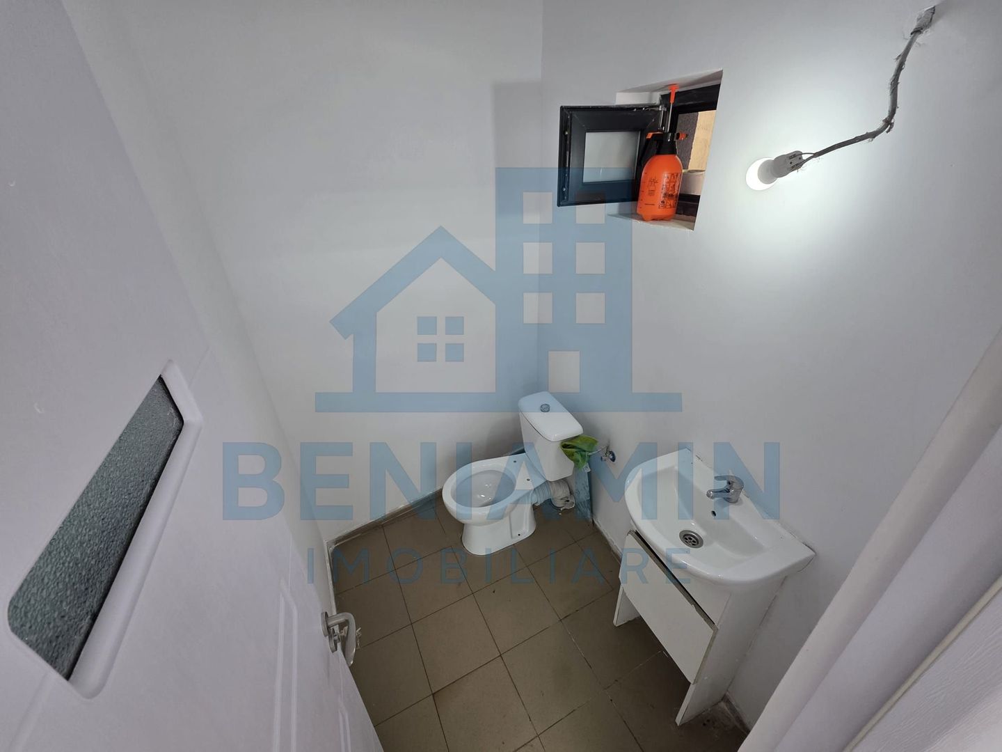 Spatiu comercial de inchiriat - 40mp - Craiovita-Noua - SIF - Poză 3