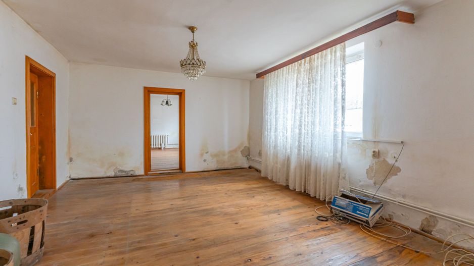 Casă individuală de renovare în Bod, Brașov - Poză 11