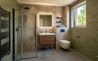 Apartament cu 4 camere 125 mp (4 garsoniere) la cheie + 60 mp pod - Busteni - Poză 5