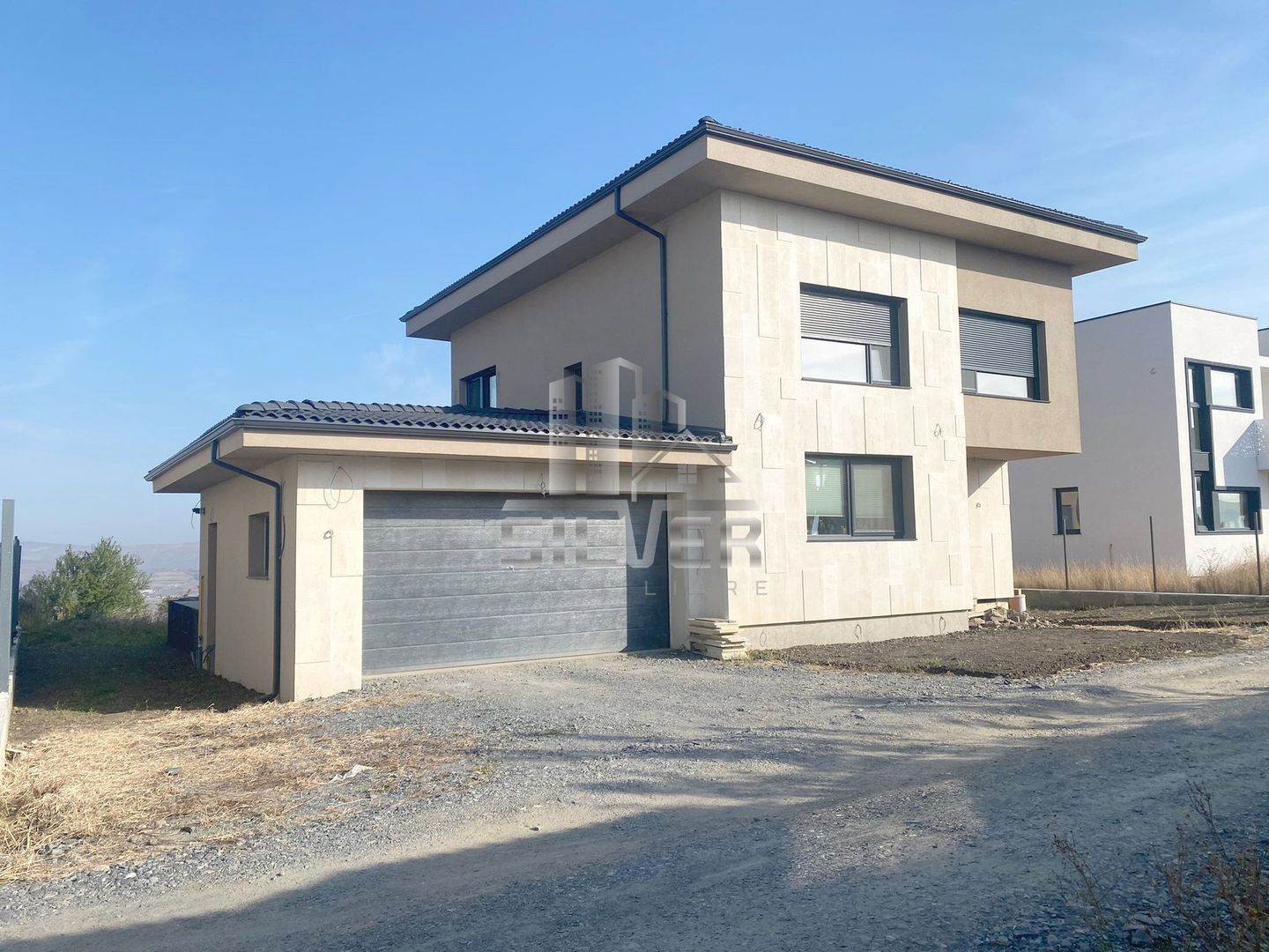 Comision zero! Casa individuala smart in Dezmir! - Poză 1