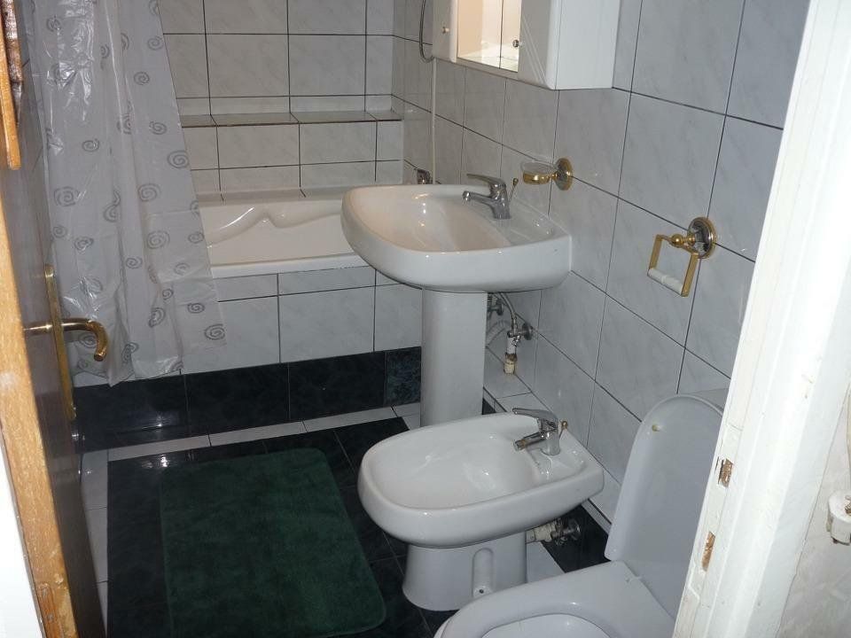 Panduri - 3 camere decomandate de vanzare etaj 3 - - Poză 10