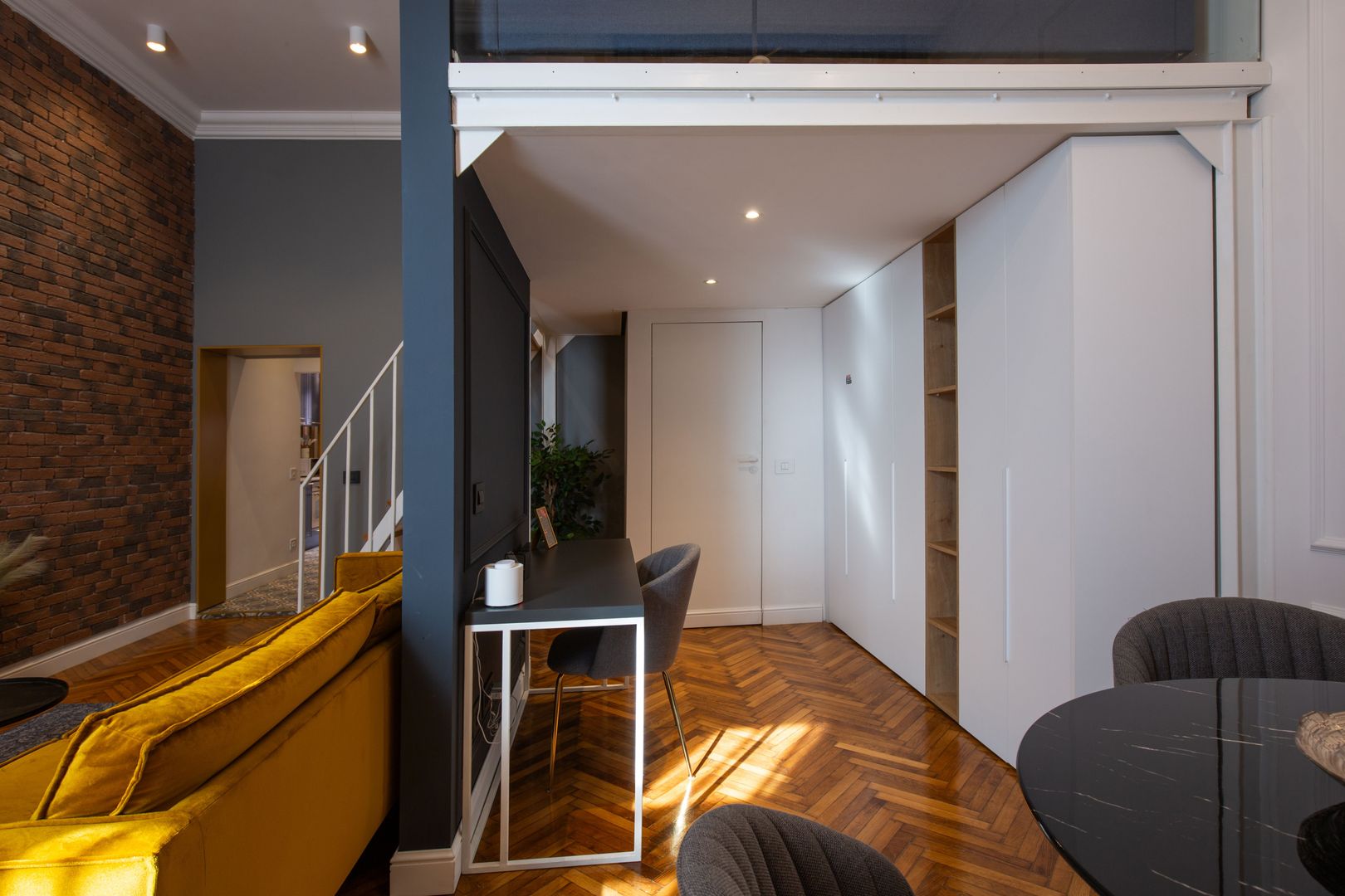 Apartament 1 camera, ultracentral, priveliste Parc 1 Decembrie. - Poză 2