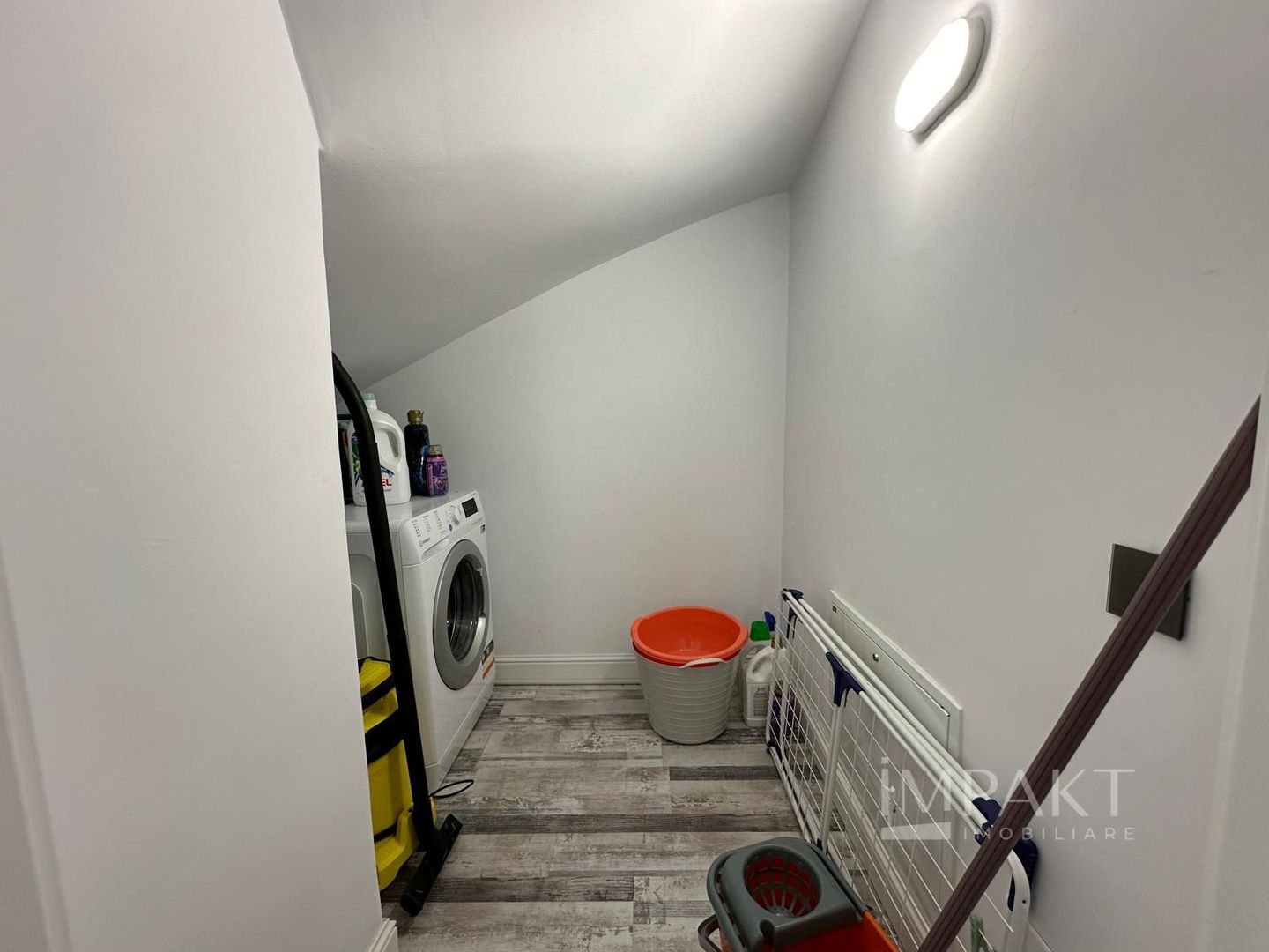 Vila deosebita spre inchiriere in Dezmir! - Poză 5