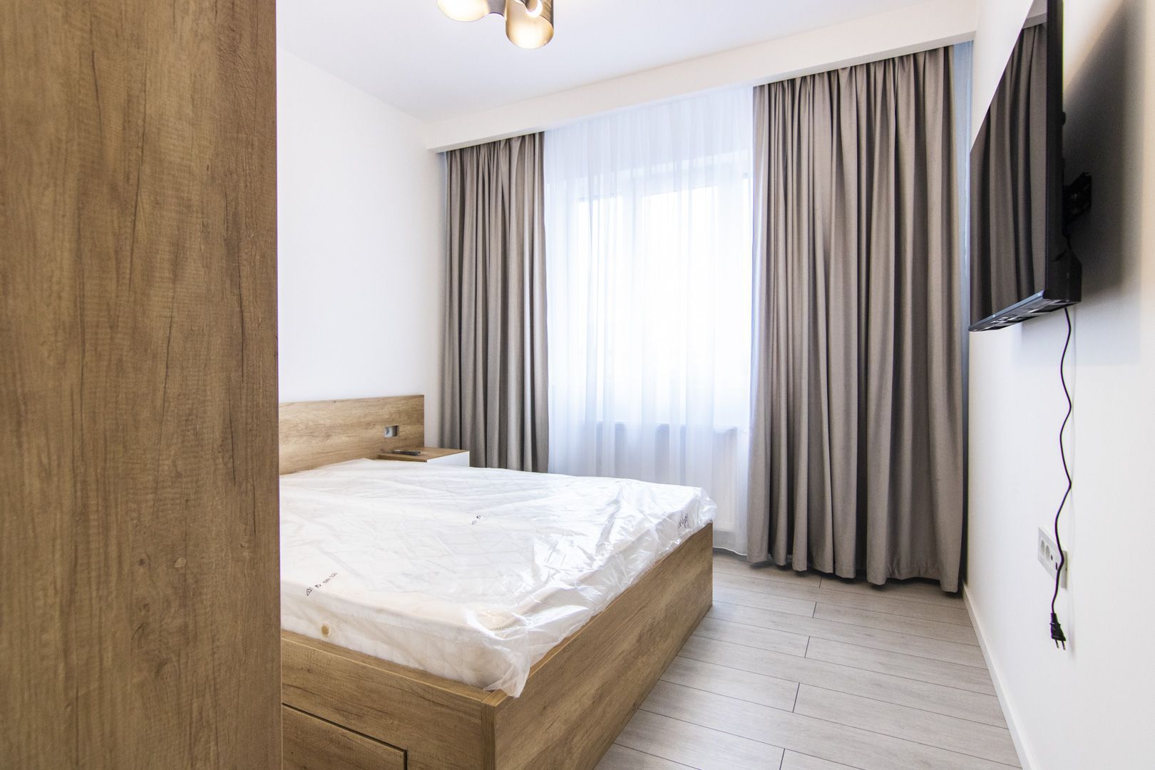 PRIMA INCHIRIERE, 2 camere, 57 m,mobilat +utilat, disponibil, METROU V.IALOMITEI - Poză 6