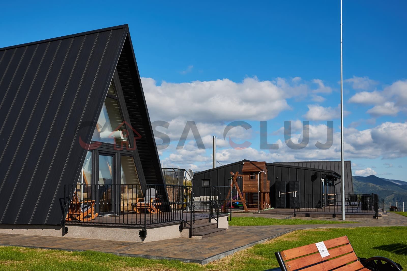 Afacere de vanzare, 2 cabane+sala de evenimente, la cheie, Apuseni! - Poză 4