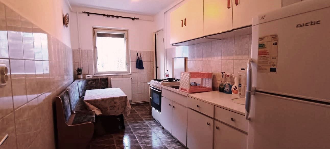 Apartament cu 3 camere in Racadau - Poză 2