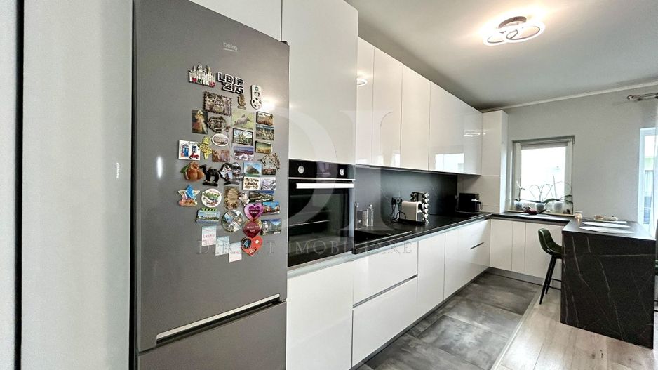 Apartament la cheie / terasa de 22 mp / Zona Terra - Poză 2