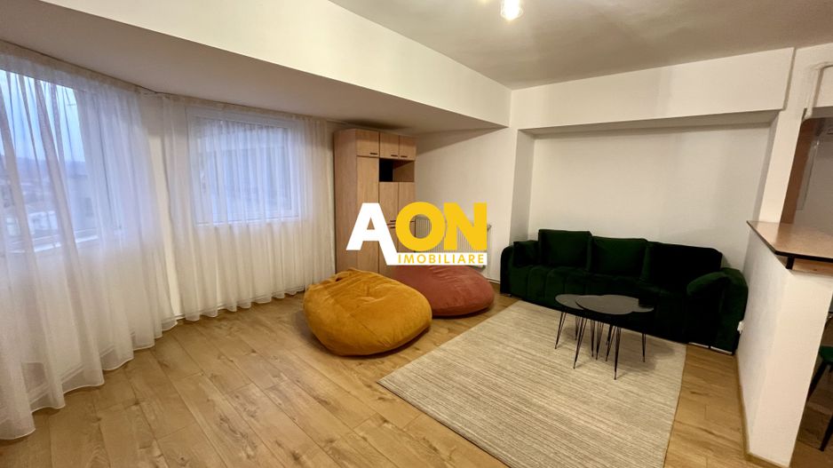 Apartament cu 2 Camere, Etaj Intermediar, Zonă Ultracentrală - Poză 1