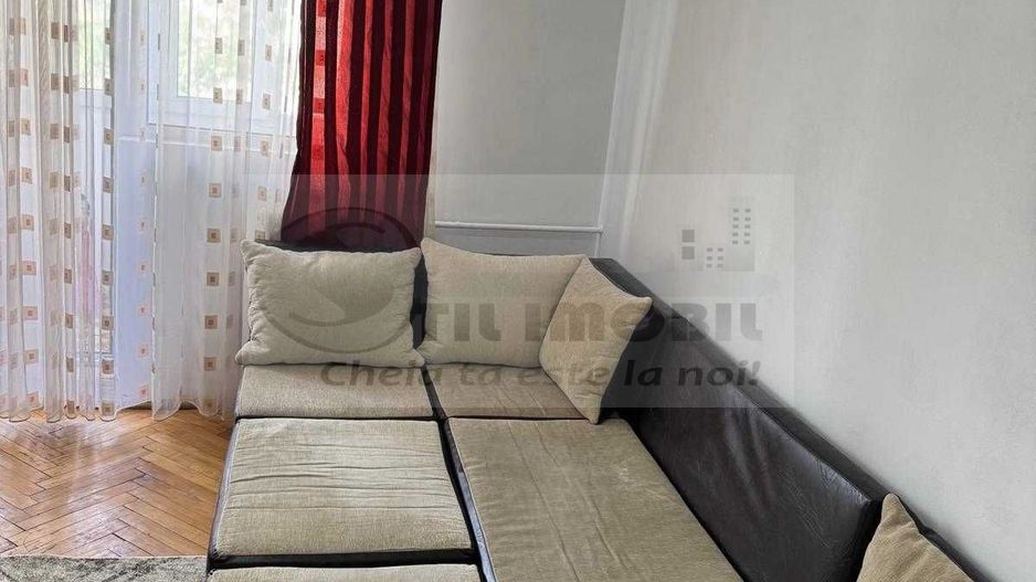 Închiriez apartament cu 2 camere Podu Ros 450 euro - Poză 8