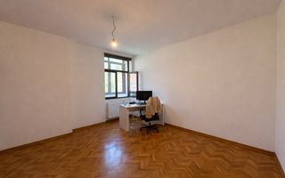 Apartament de vânzare Sibiu | 3 camere | Ultracentral, garaj, 2 pivnițe - Poză 1