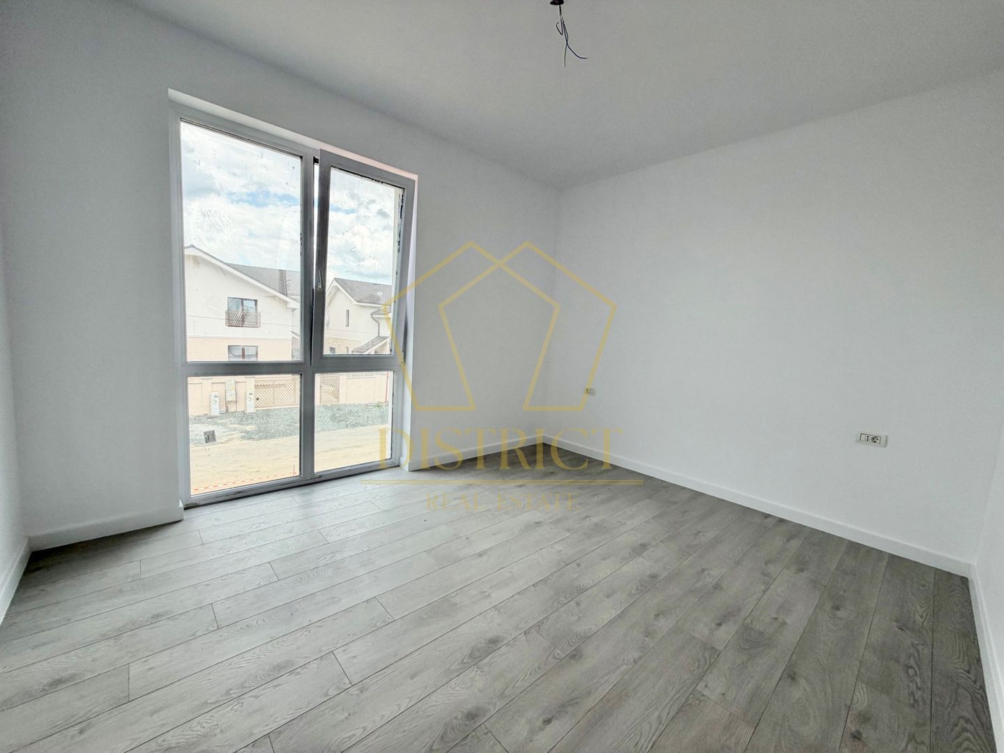 Apartamente cu 2 camere si gradina proprie de 45 mp, finalizate in Urseni. - Poză 7