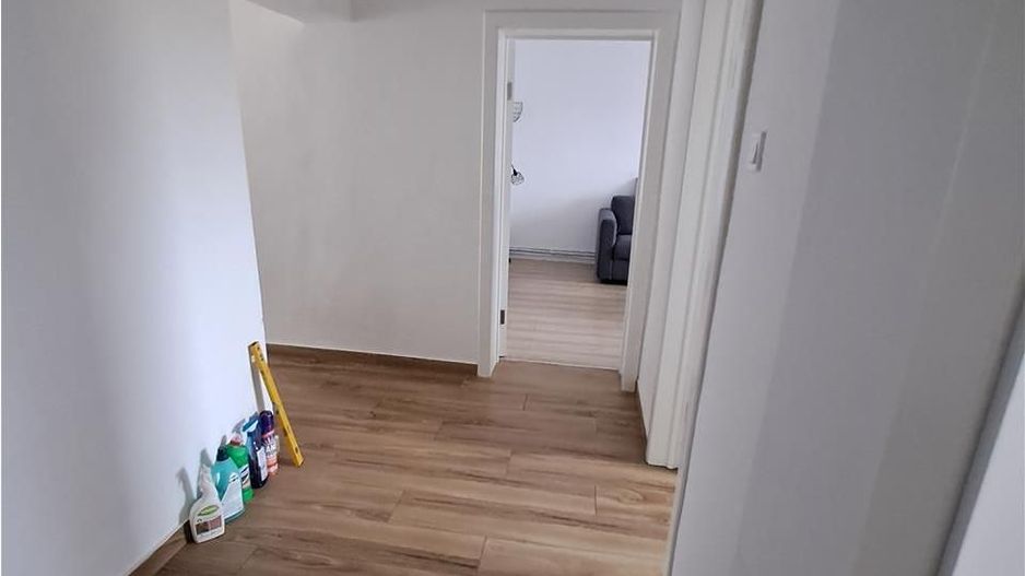 Etaj 1 4 camere  Complexul Studentesc-aproape de Sala Olimpia - Poză 31