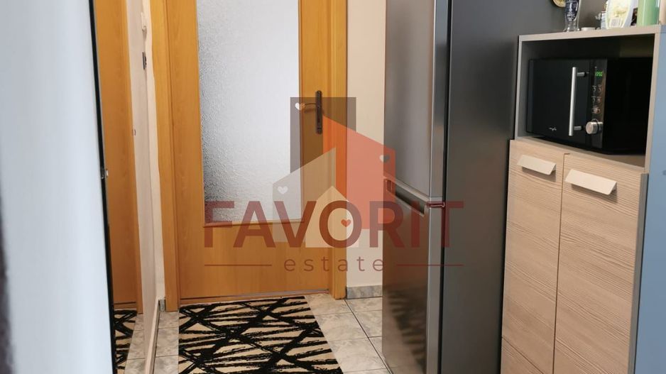 3 camere | centrala proprie | mobilat si utilat | balcon | zona excelenta | - Poză 8