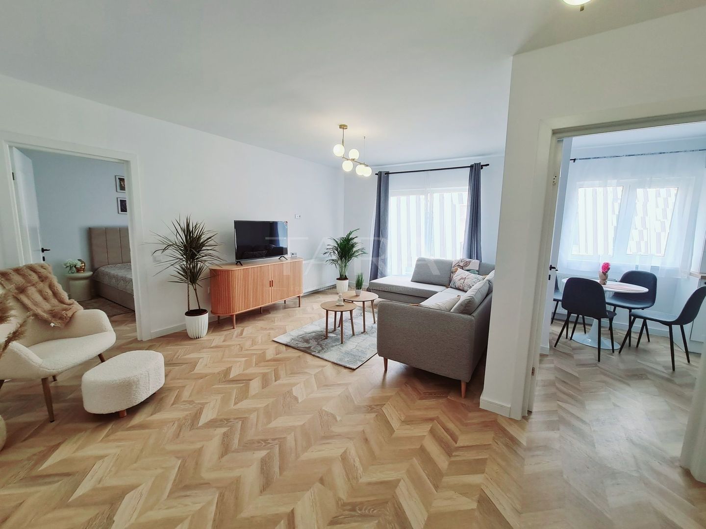 Apartament la cheie cu 2 camere – Florești, zona Terra. - Poză 1