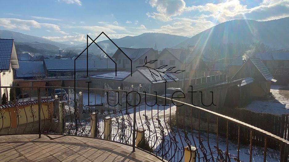 VILĂ PREMIUM DE VÂNZARE | STRADĂ PRIVATĂ | 5 CAMERE | Rasinari - Poză 19