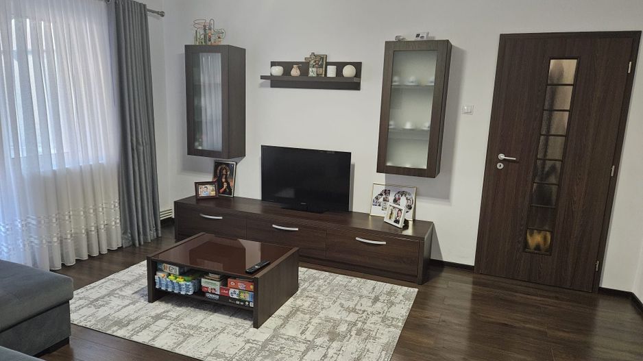 BRASADAS vinde ap 2 cam etaj 4/4 in Micro 16. - Poză 5