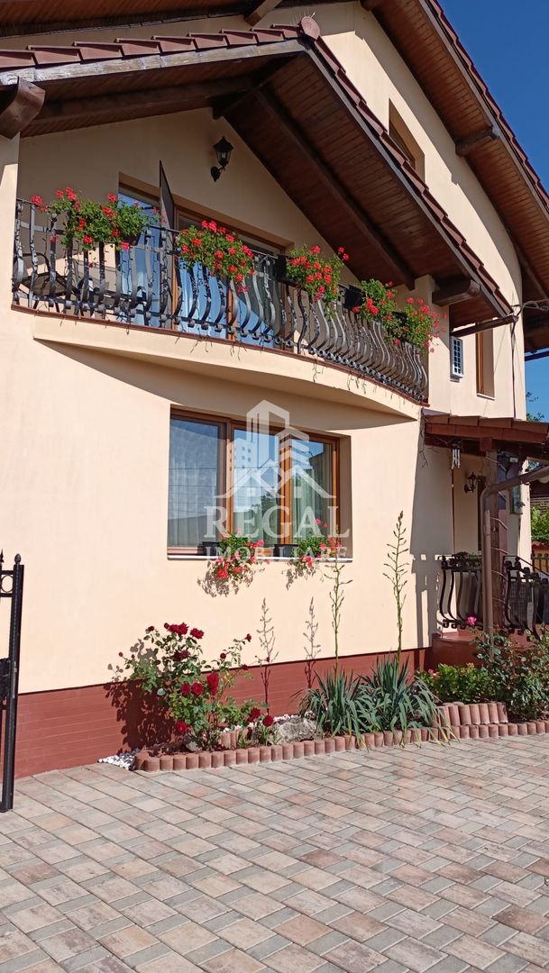 Casă deosebită, finisaje premium, ideală ptr. locuință sau investiție - Poză 1