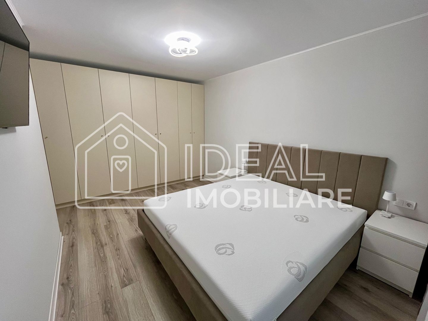 Casa moderna cu 4 camere de închiriat - Șelimbăr - Poză 19