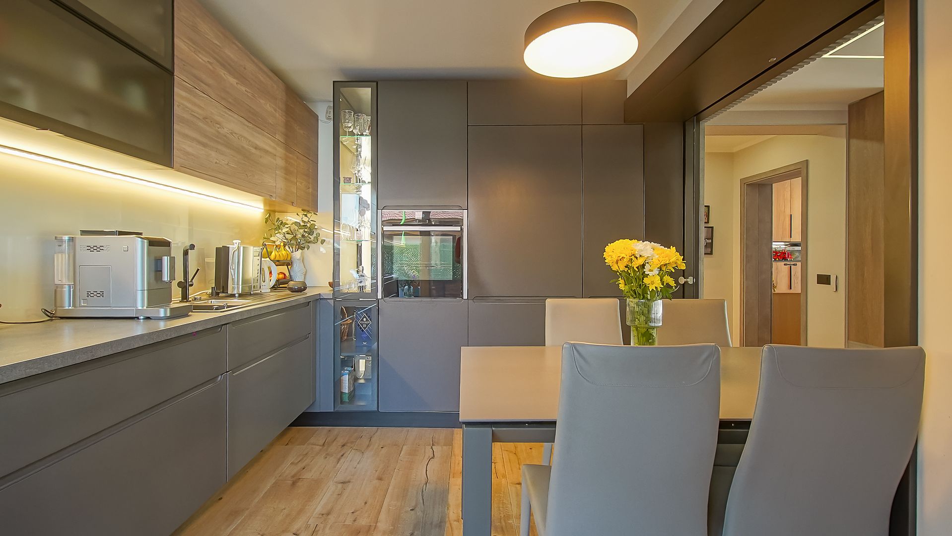 Apartament premium tip vilă, cu terasă de 70 mp, garaj | Răcădău - Poză 8