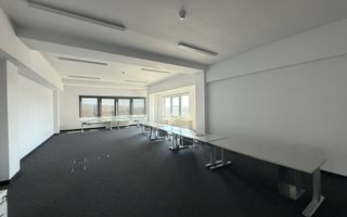 Ultimul etaj, vedere panoramică – Spațiu de birouri - Poză 5